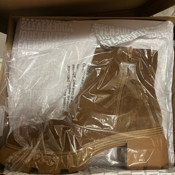Steve Madden Halt Chesnut Suede boot size 10 - Picture 3 of 3